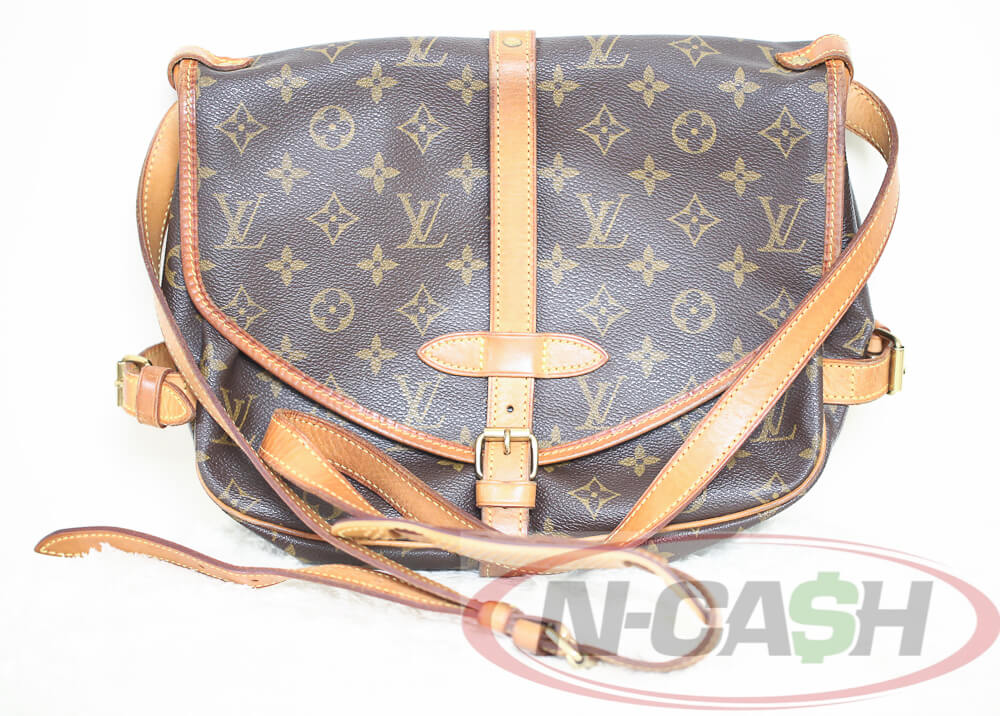 AUTHENTIC Louis Vuitton Saumur 30 Monogram Crossbody PREOWNED (WBA157) –  Jj's Closet, LLC