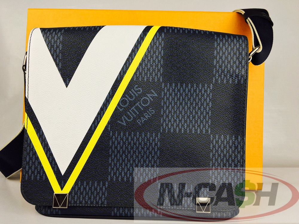 Louis Vuitton America&#39;s Cup District PM Messenger Bag | N-Cash
