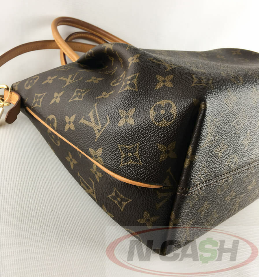 Louis Vuitton Turenne MM Monogram Canvas Shoulder Bag