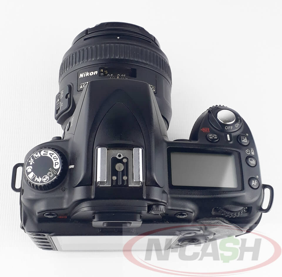 Nikon D90 Corpo Macchina Con Scheda SD Lexar 4GB – Reflex DX 12.3MP, ISO 3200, Video D-Movie, Display 3"