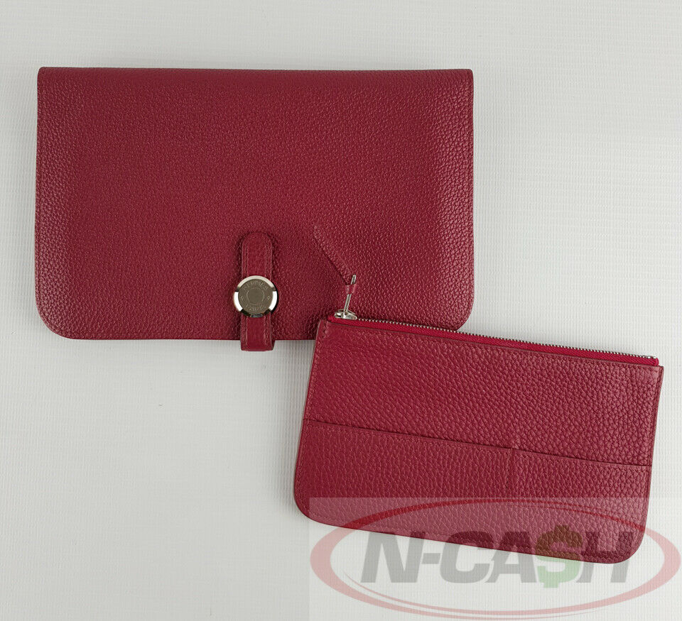Shop authentic Hermes Dogon Recto Verso Wallet at revogue for just
