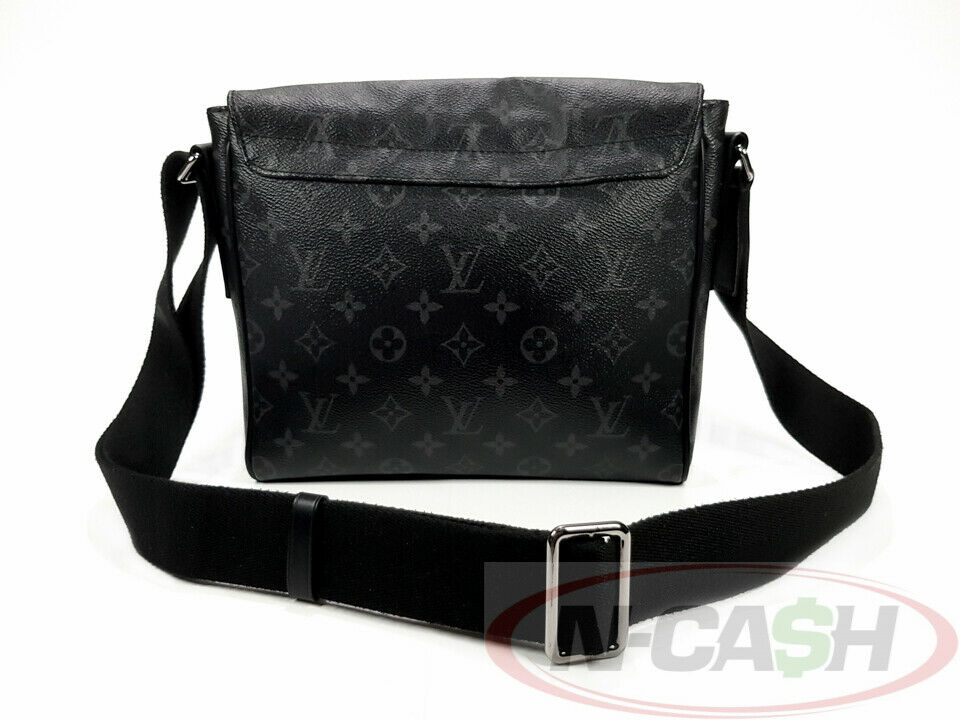 Louis Vuitton Monogram Eclipse District PM