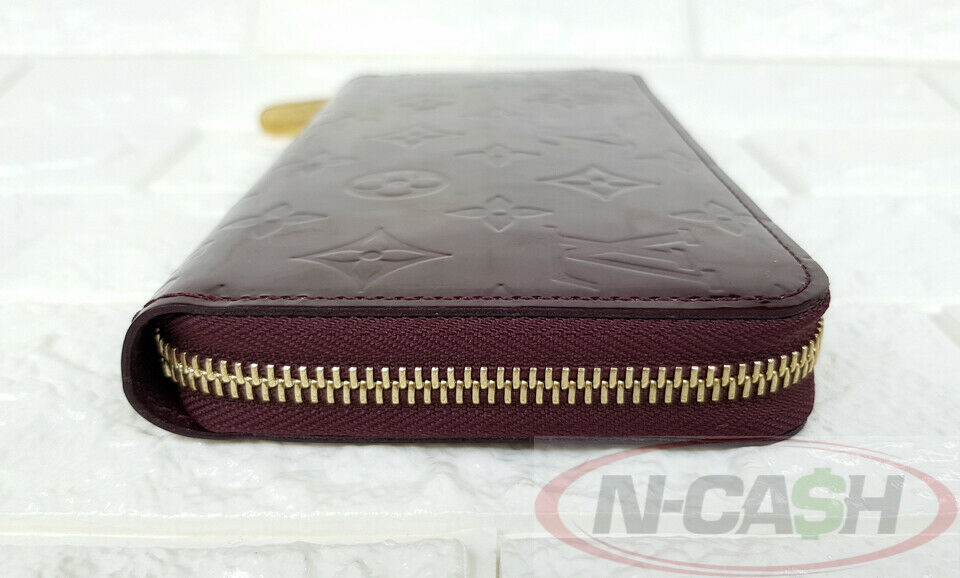 LVViolleteverniswallet_pawnshop3