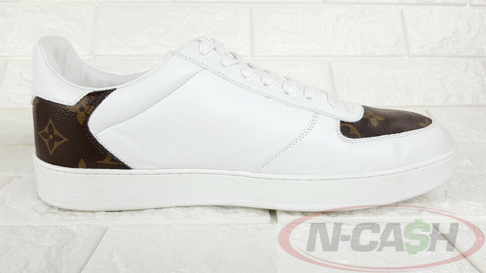 Louis Vuitton Rivoli Sneaker White. Size 05.0