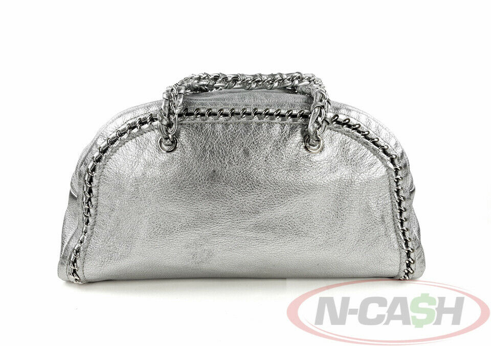 CHANEL Large Luxe Ligne Bowler Metallic Silver Bag_pawnshop1