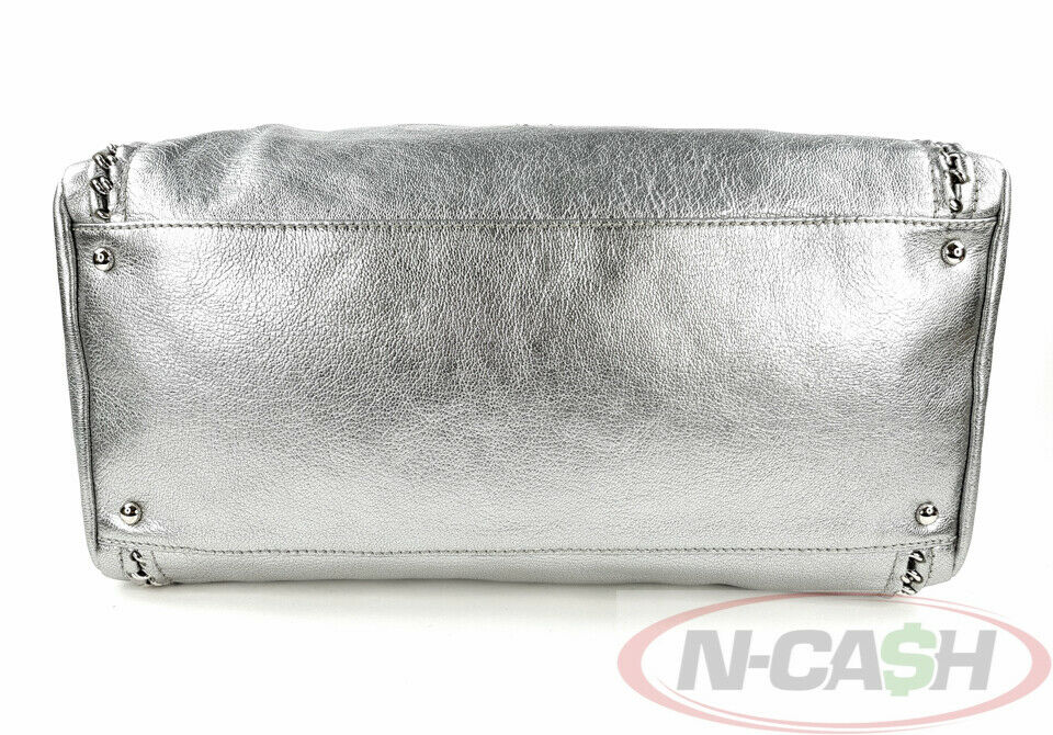 CHANEL Large Luxe Ligne Bowler Metallic Silver Bag_pawnshop3