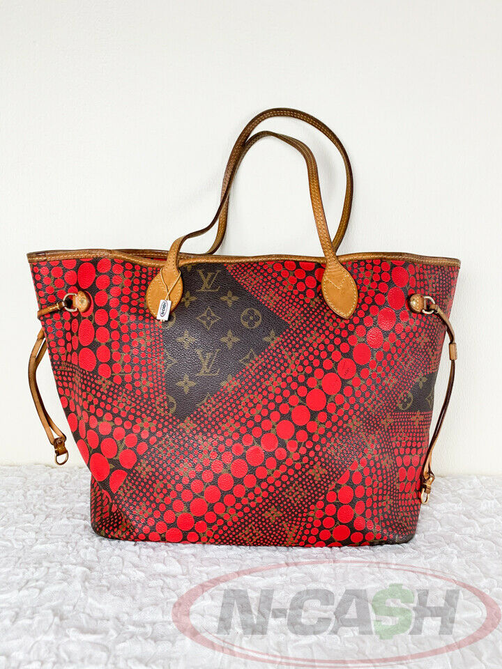 Louis Vuitton x Yayoi Kusama Monogram OnTheGo MM – Madison Avenue Couture