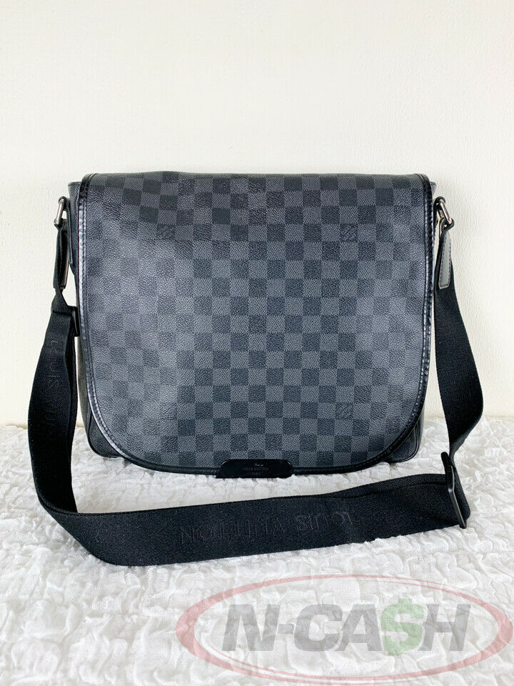 Daniel Mm  Louis vuitton, Louis vuitton messenger bag, Louis