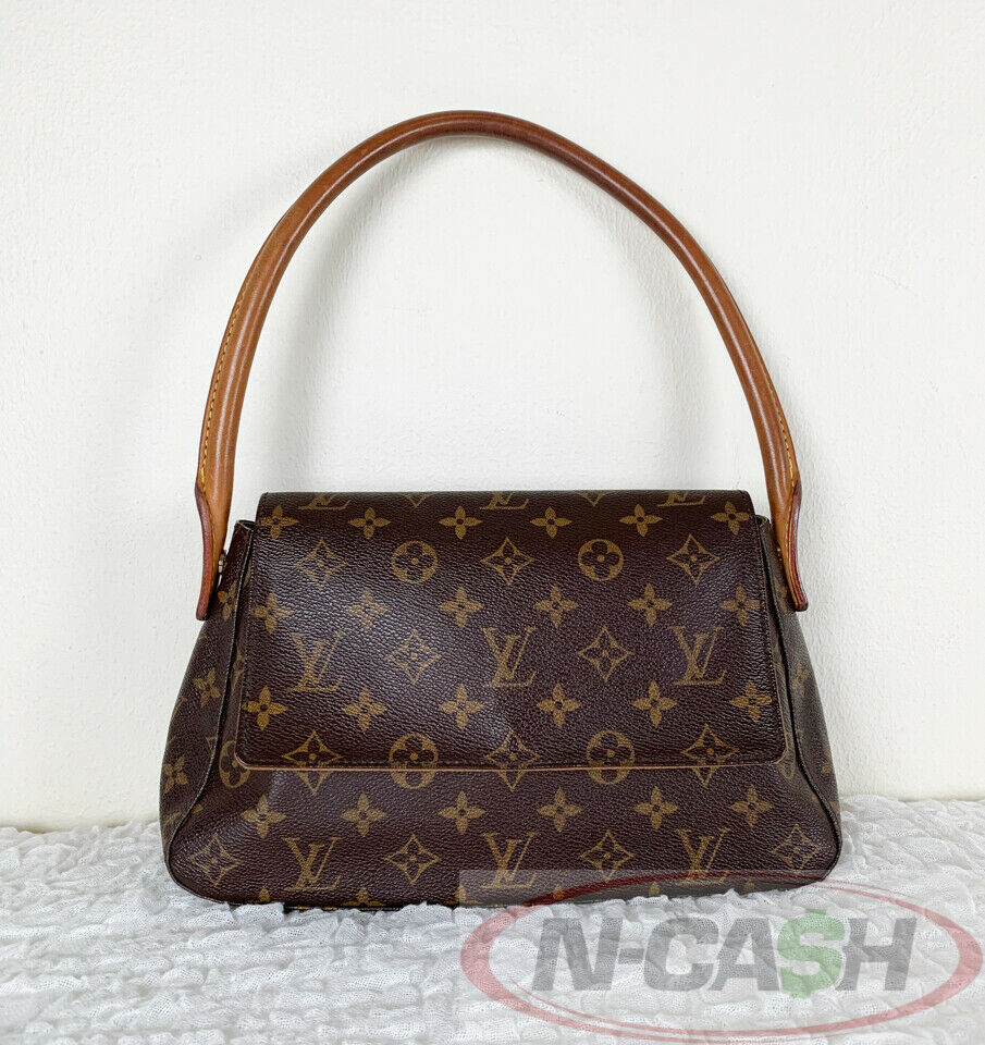 Sold at Auction: Louis Vuitton Monogram Canvas Looping PM Handbag Date  Code: SD0081