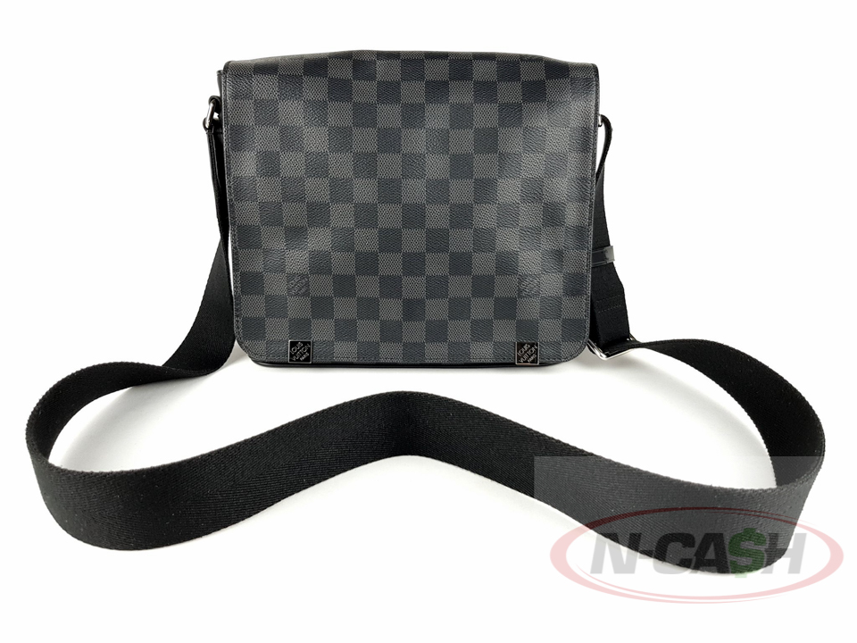 LOUIS VUITTON District PM Damier Graphite Messenger Bag Black