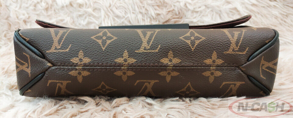 LOUIS VUITTON District PM Macassar Messenger Bag_pawnshop3