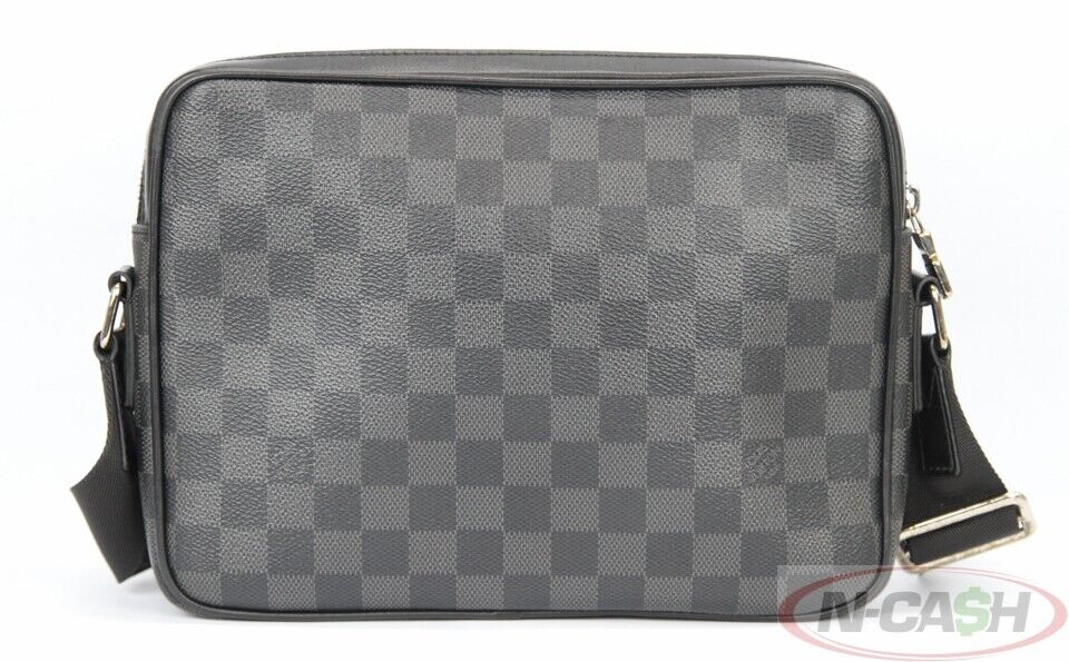LOUIS VUITTON Trocadero PM Damier Graphite Messenger Bag_pawnshop1