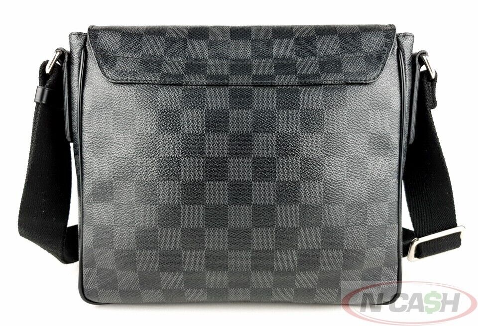 LOUIS VUITTON District Damier Graphite PM Messenger Bag_pawnshop1