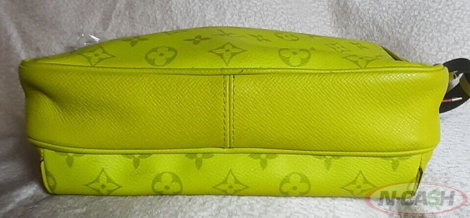 Louis Vuitton Monogram Taigarama Jaune Outdoor Messenger Bag_pawnshop3