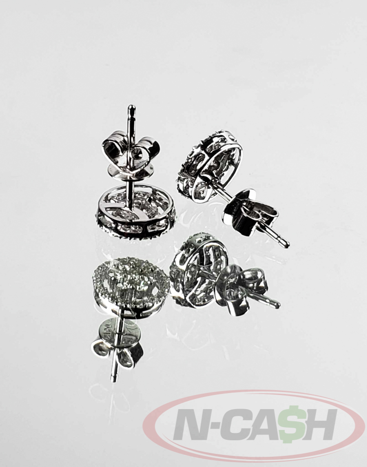 18k-halo-diamond-stud-earrings-n-cash