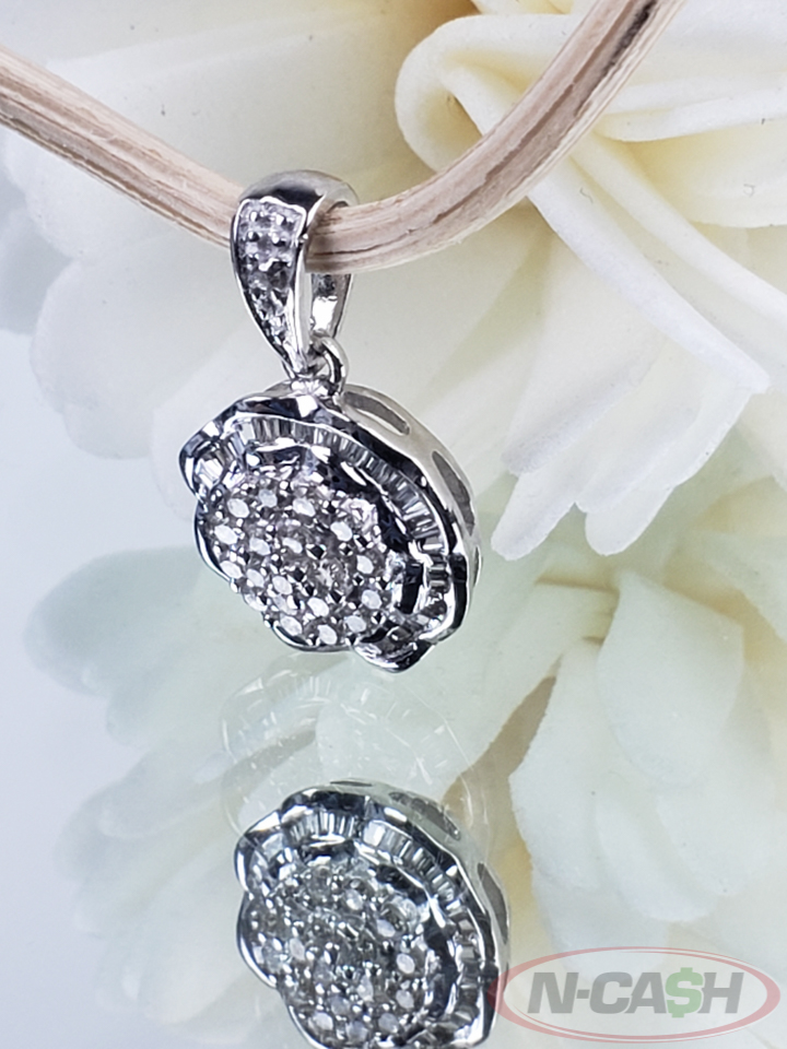 Brand New Elegant 1.00 Carat Natural Diamond Flower Pendant_pawnshop1