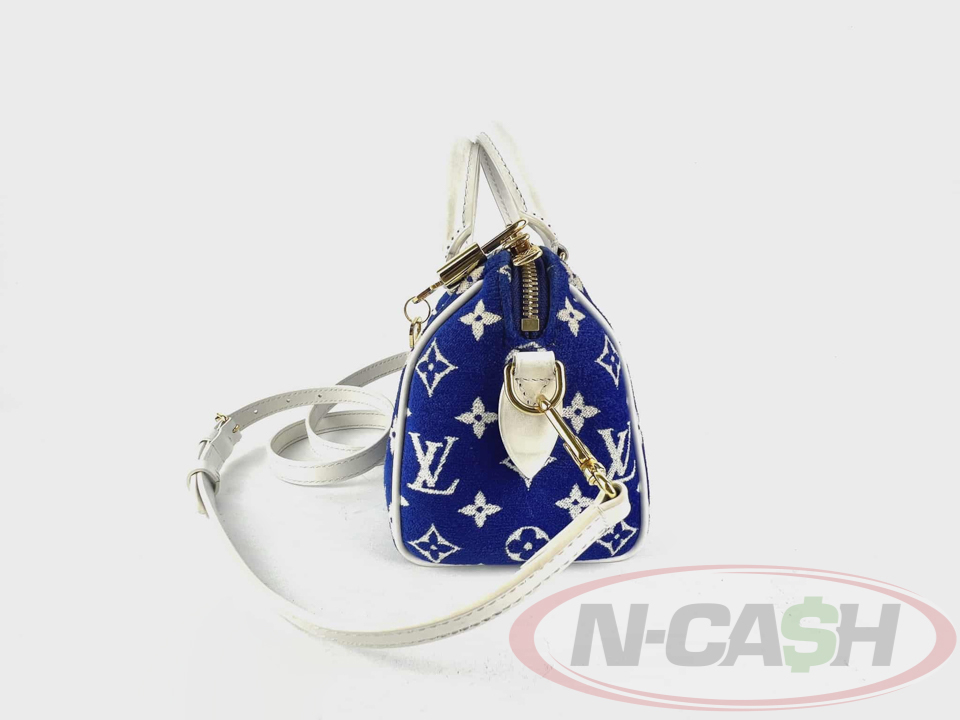 Louis-Vuitton-BlueWhite-Monogram-Jacquard-Velvet-03