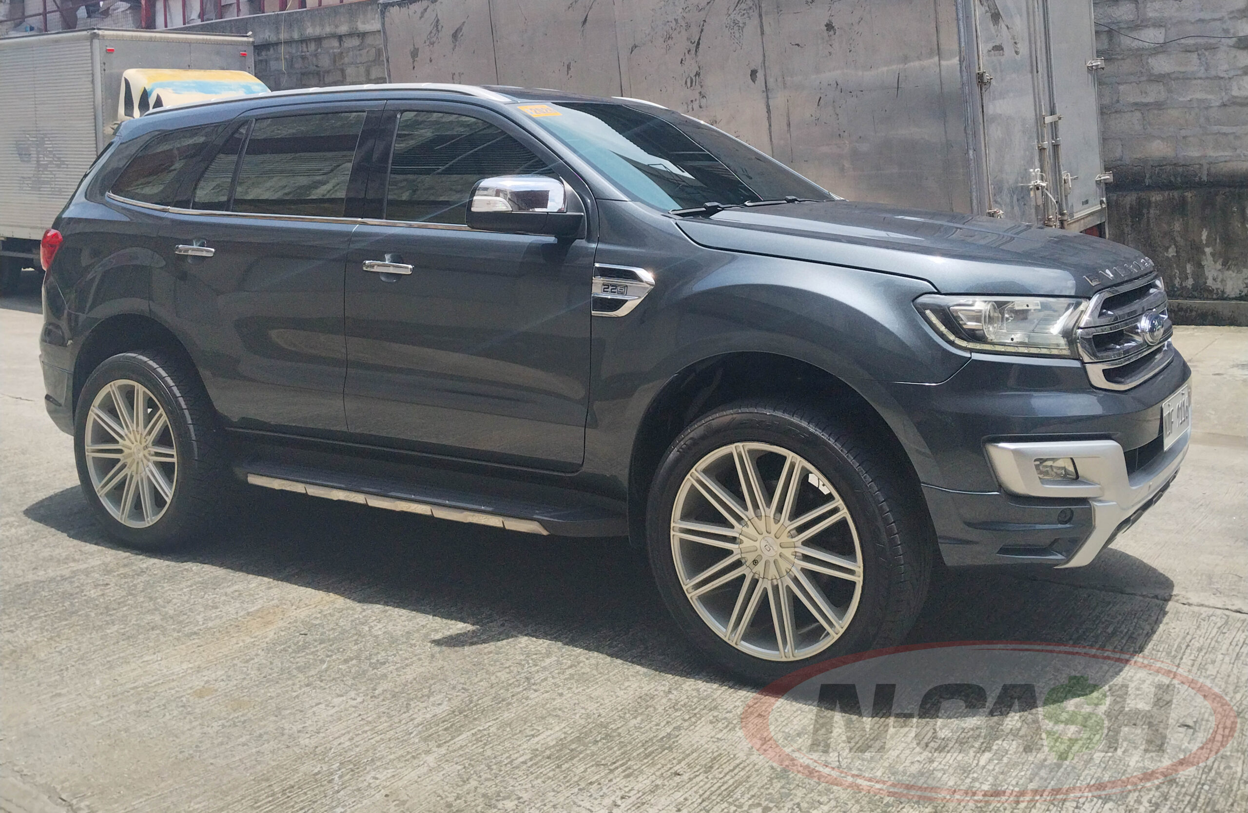 2016 Ford Everest Titanium3