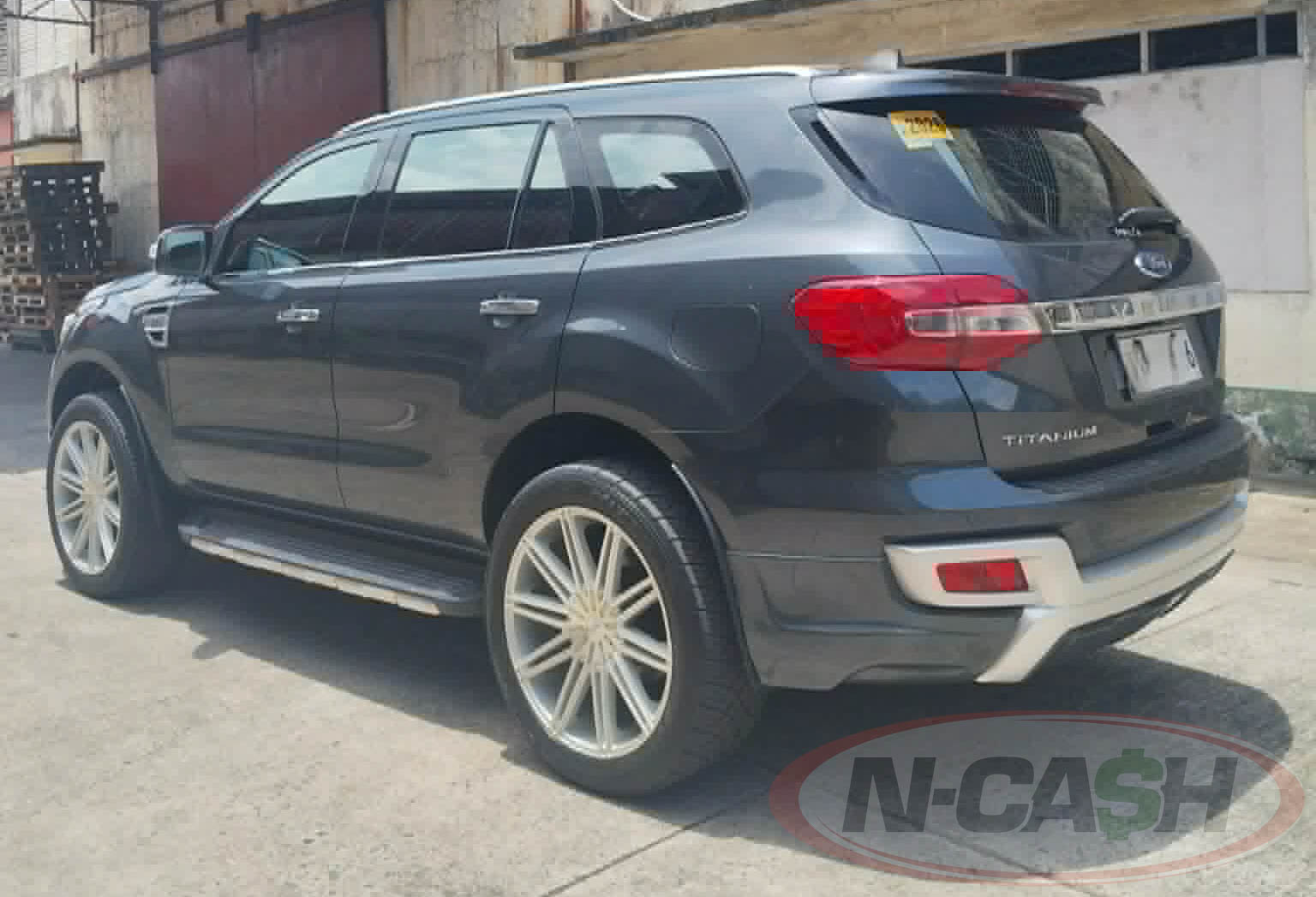 2016 Ford Everest Titanium4