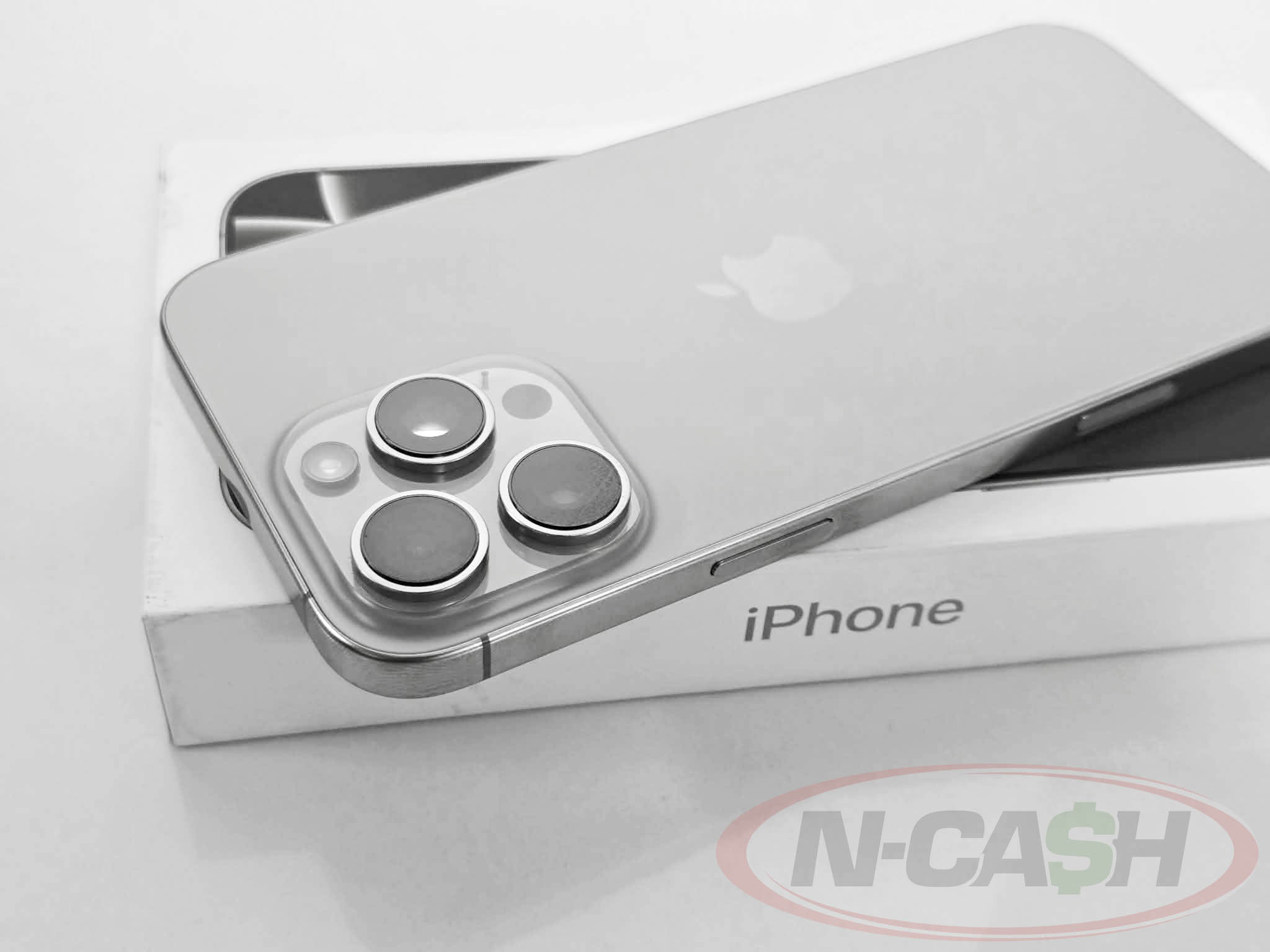 Apple iPhone 16 Pro Max 256GB12